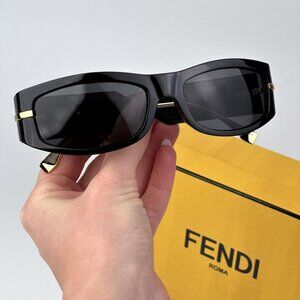 Fendi FE40120I 01A SHADOW Women BRAND NEW Sunglasses Oval Black Smoke Grey